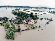 POPLAVE I KLIZIŠTA U VIJETNAMU ODNELI NAJMANJE 40 ŽIVOTA Deset osoba nestalo