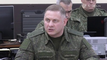 SMENE U VRHU RUSKE VOJSKE Putin smenio Sančika i doveo Medvedeva