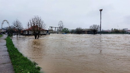 JEDNA OSOBA POGINULA U POPLAVAMA U KOMŠILUKU Nesrećnoj ženi nije bilo spasa