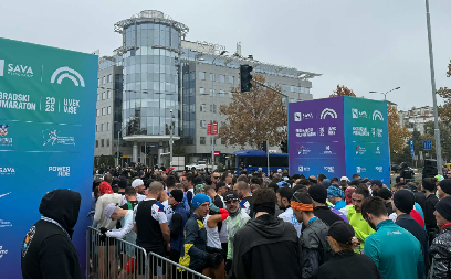 SPEKTAKL U GLAVNOM GRADU Šesti Sava osiguranje Beogradski polumaraton počeo