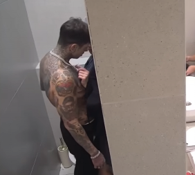 POZVAO JE NA INTIMNI ČIN PRED SVIMA! Zadrugar se obratio cimerki, svi u šoku: "Kada ćemo da se krljamo?"