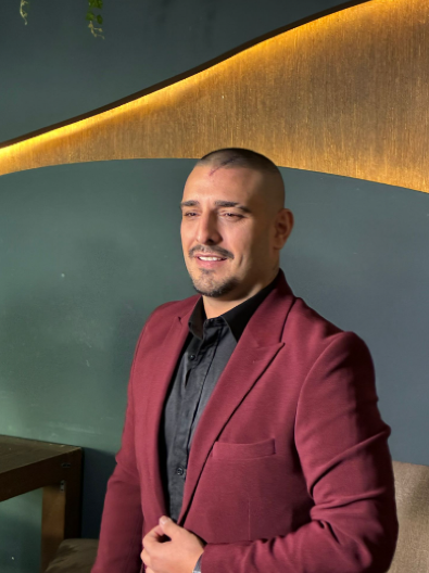 ''JESMO LI TOLIKO OČAJNI?'' Javnost u neverici jer Darko Lazić peva na lažnoj svadbi u Novom Sadu, evo koliko košta da budete gost