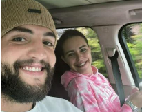 TRUDNA BOGDANA RAŽNATOVIĆ, A PORED NJE SESTRA NATAŠA Privatna fotografija ugledala svetlost dana, prelepe su!