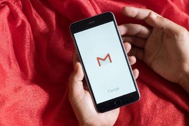 OBJAVLJENO HITNO UPOZORENJE ZA GMAIL KORISNIKE Gugl tvrdi da nema ništa sa tim: " Ne čitamo vaše privatne mejlove"