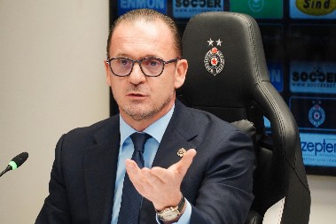 ZAGRMEO KAO NIKAD Mijatović oštro udario na ovog igrača: "Niko te nije vezao"