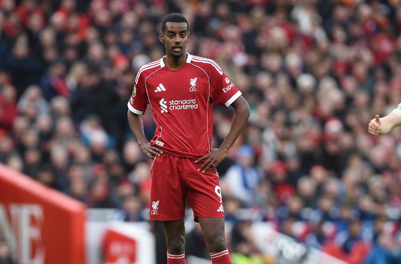 JOVANOVIĆI OPLJAČKALI FUDBALERA LIVERPULA, A SUD NAREDIO DA MU VRATE SAMO 1 EVRO! Skandalozni slučaj u Engleskoj