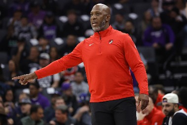 NOVI RASPLET AFERE KOJA JE POTRESLA NBA LIGU Slavni trener platio pet miliona dolara da bude pušten iz zatvora