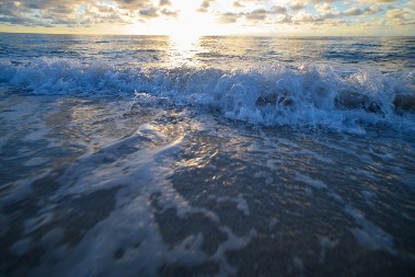 UŽAS U BUDVI More izbacilo telo muškarca kod  Slovenske plaže, istraga je u toku