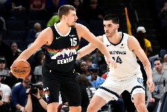 ČOVEK ZVANI REKORD Jokić ponovo oduševio, pomerio granice Denver Nagetsa (FOTO)