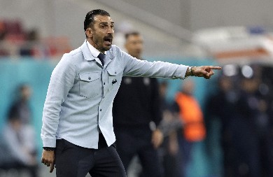 NASTAVLJAJU SE ČUDNE IZJAVE OD RUMUNA Trener FCSB-a: Poštovanje Zvezdi, ali tunel ne igra fudbal