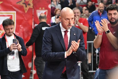 PRVE REČI SAŠE OBRADOVIĆA Evo šta je trener Zvezde rekao posle velike pobede nad Olimpijakosom