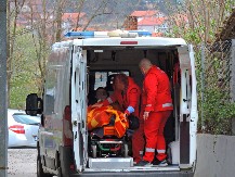 TUGA NA PUTU KOD RUME U kombiju stradala 4 RADNIKA - zakucali se u radni valjak koji je izvodio radove!