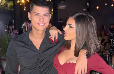 "MOLIM BOGA DA SVE PROĐE..." Ena Čolić progovorila o svadbi sa Pejom nakon što su zajedno birali vereničke prstenove, a evo kako je reagovao njen sin!