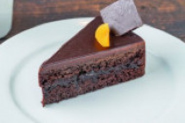 TORTA KRALJICE NATALIJE Poslastica po originalnom receptu, koja se i danas služi Domu Jevrema Grujića