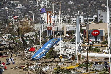 TAČNO U 8.32 SE ZATRESLO, ZGRADE SE SRUŠILE KAO KULE OD KARATA! Razoran zemljotres napravio haos