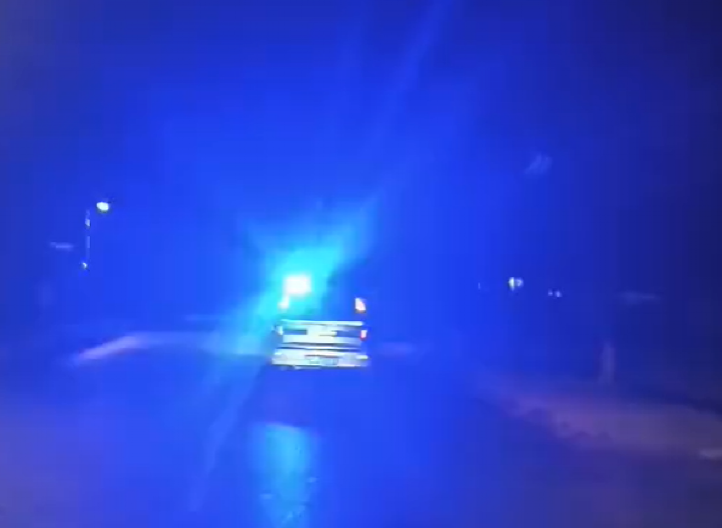 ŽENA MU SE PORAĐA, A POLICIJA POD ROTACIJOM MU ČISTI PUT Scena u Pančevu kao iz filma, njihovoj sreći nije bilo kraja (VIDEO)