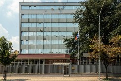 HITNA AKCIJA ISPRED RUSKE AMBASADE U BEOGRADU! Ostavljen sumnjiv paket