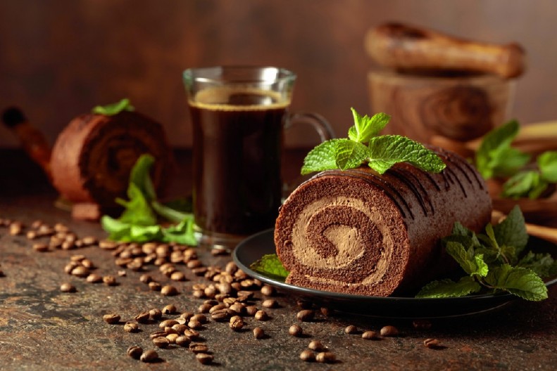 ROLAT SA KAFOM I KEKSOM Neodoljivi desert za prave sladokusce, a ne treba da palite rernu