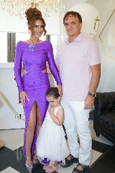 NASRNUO NA VODITELJA JER MU JE ŽENU NAZVAO STARLETOM! Muž popularne pevačice boravio u zatvoru i pretio Saši Vidiću!