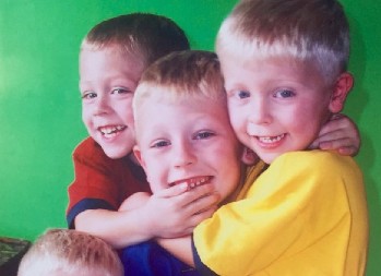 MOJ SIN JE UMRO, A PLAVA MRLJA JE OSTALA Majka dečaka koji je preminuo od raka podelila ispovest koja kida dušu na komade!