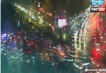 NA AUTOKOMANDI NEMA IGLA GDE DA PADNE! Beograd potpuno paralisan, gužve gde god da krenete (FOTO)