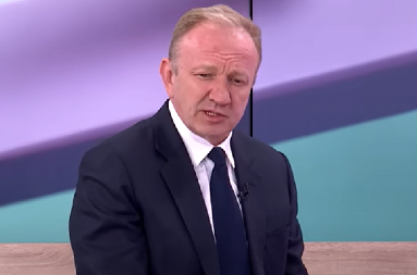 KRENUO NAPAD OPOZICIJE I ĐILASOVACA NA PLENUMAŠE: Hoćete da nas streljate?! (FOTO)