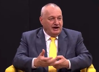 BLOKADERSKI NOVINAR ALEKSENDRIĆ PITAO MILIVOJEVIĆA: Dokle ćeš da se savijaš i puziš pred plenumašima?!