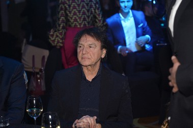 JEDINA PEVAČICA SA KOJOM ČOLA NE PRIČA VEĆ 40 GODINA Svi su mislili da su ljubavnici, a onda je usledila uvreda