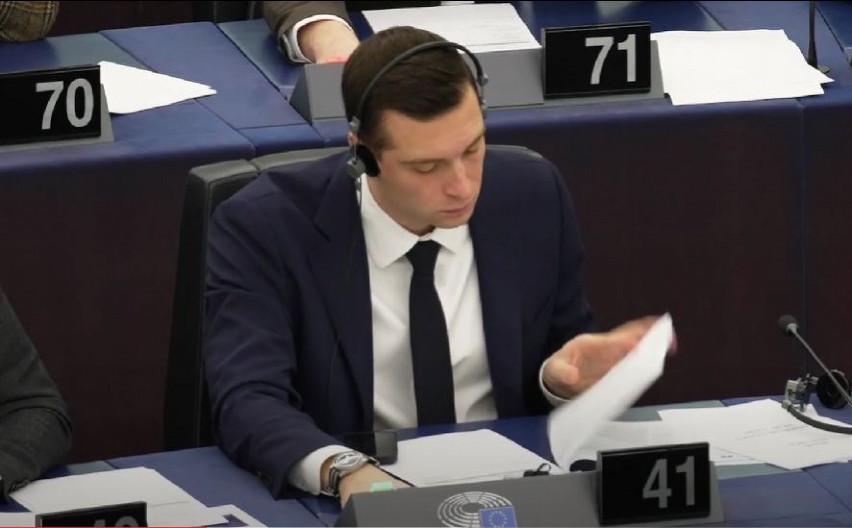 SKANDAL U FRANCUSKOJ! Predsednika RN Žordana Bardelu pogodili jajetom u glavu