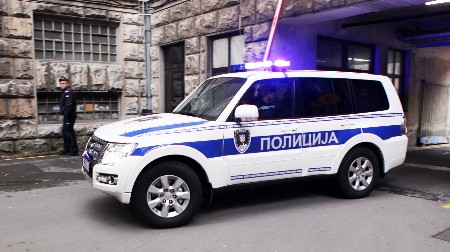 BRUTALNO NASILJE OCA NAD ĆERKOM (21)! Uhapšen muškarac iz Zemuna