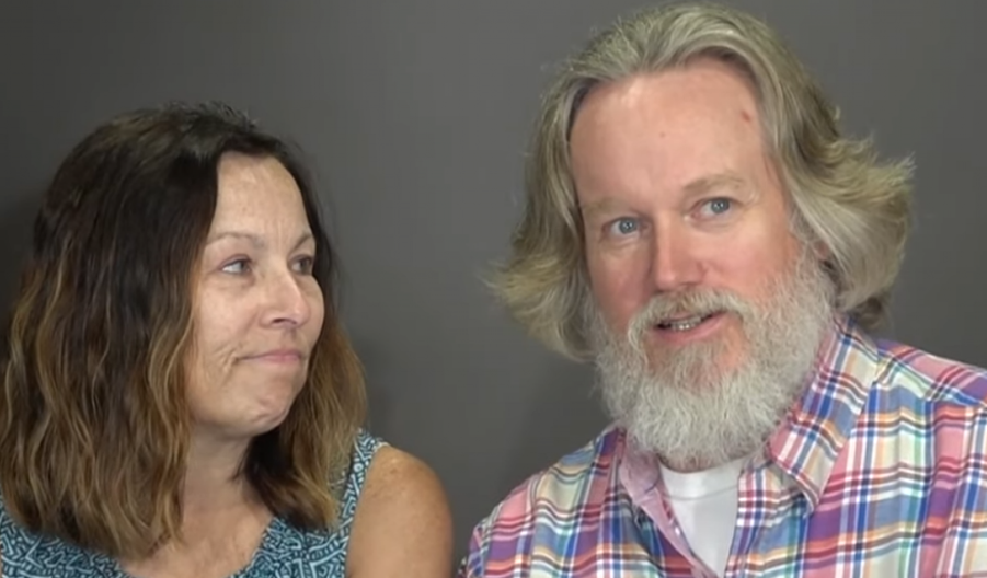 KAKVA TRANSFORMACIJA Muž i žena tri decenije nisu menjali frizuru - odlučili su se na promenu i usledio je pravi šok