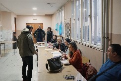 OBJAVLJENI PRELIMINARNI REZULTATI IZBORA U MIONICI I NEGOTINU Ubedljiva pobeda SNS, poništeno glasanje na jednom biračkom mestu u Sečnju