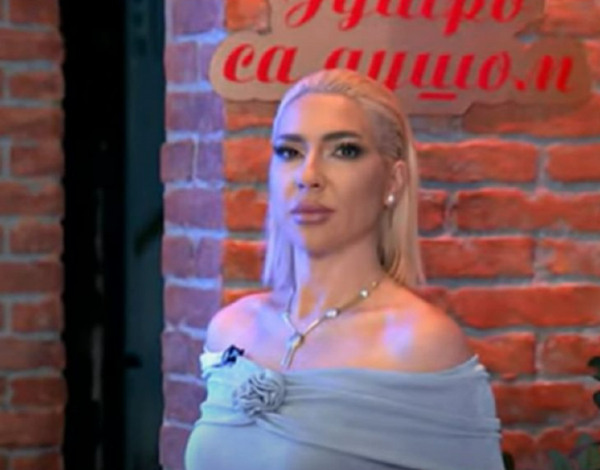 "DAO JE REČ VEZANO ZA EMISIJU I ISTU NIJE ODRŽAO" Jovana Jeremić uplakana istrčala iz zgrade Pinka, a sada otkrila šta se desilo