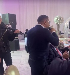 "PEVAČI KRADU NA VESELJIMA" Pojavile se šokantne tvrdnje, evo šta se dešava na romskim svadbama