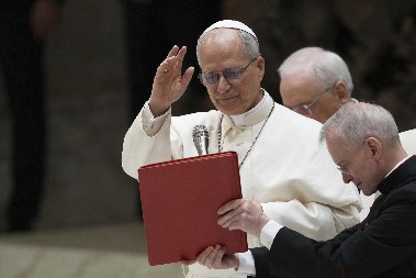 "NE POKUŠAVAJ" Papa Lav XIV se obratio Trampu