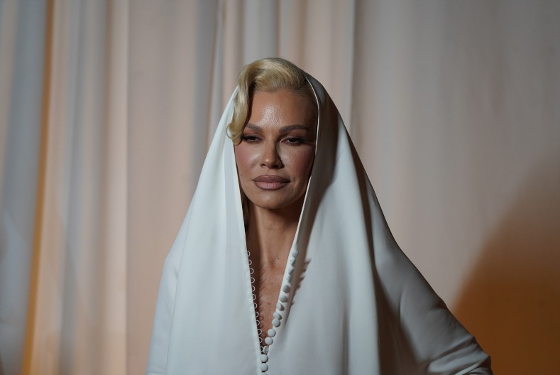 SVAĐA U DOMU NATAŠE BEKVALAC Pevačicu ovakvu do sada niste videli, ćerka sve snimila (VIDEO)