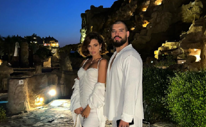 ADAM ADAKTAR ČEKA PETO DETE? Supruga se drži za stomak, ovim potezom je izazvao haos (FOTO)