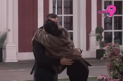 AKCIJA MINE I VIKTORA PRED KAMERAMA Bez blama su se dohvatili i potpuno podivljali, podseća je na Mensura Ajdarpašića! (FOTO)