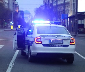 GLUMAC UHAPŠEN NA AERODROMU Optužen za krijumčarenje droge