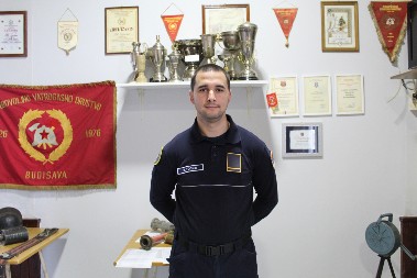 PRAVI HEROJ Vatrogasac Đorđe ima samo 23 godine i bio na više od 100 intervencija