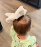 BEBA NASMEJALA LJUDE DO SUZA Pevali joj rođendansku pesmu, njena reakcija je urnebesna