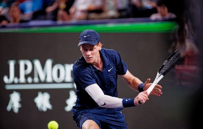 NIKADA ŽEŠĆA PALJBA: Siner je uvreda za zastavu Italije, oduzmite mu sva priznanja