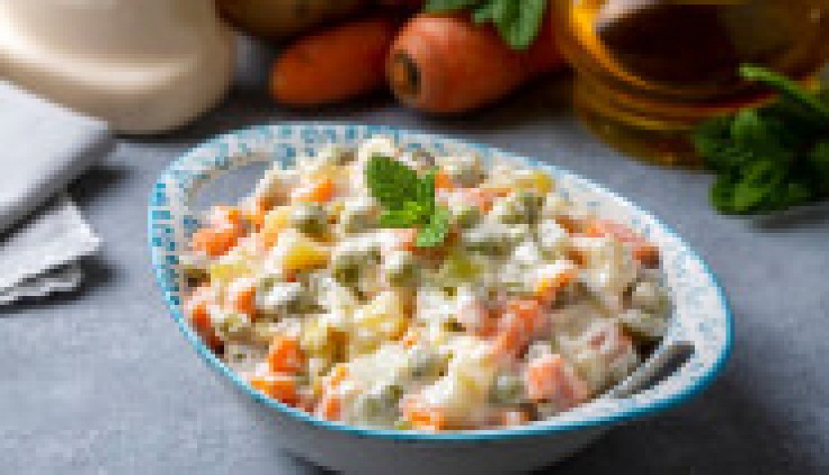 RUSKA SALATA DRAGULJ SLAVSKE TRPEZE Kremasta i slasna, polizaćete i tanjir