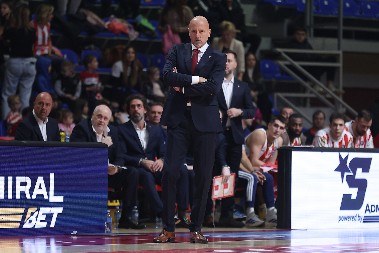 OBRADOVIĆ OTKRIO Zvezda pred derbi u problemu zbog dvojice igrača