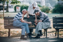 Ko ima pravo na porodičnu penziju – kako se do nje dolazi