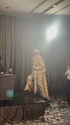 BOKI 13 ZAKASNIO NA KONFERENCIJU ZA MEDIJE Došao u stajlingu od milion dolara, Saša Mirković ga oberučke dočekao! (VIDEO)