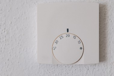 OVO JE IDEALNA TEMPERATURA U DOMU TOKOM ZIME Sve preko toga šteti zdravlju i novčaniku