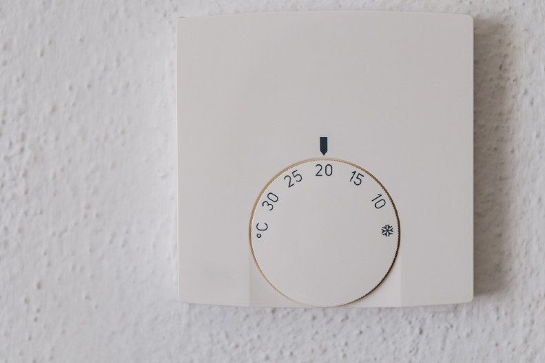 OVO JE IDEALNA TEMPERATURA U DOMU TOKOM ZIME Sve preko toga šteti zdravlju i novčaniku