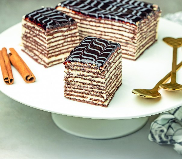 ČOKOLADNA ROZEN TORTA Pravi se za 10 minuta, a ima božanstven ukus, savršena za slavsku trpezu!