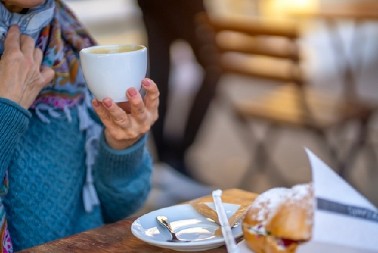 NAJZDRAVIJA ZAMENA ZA KAFU  Nepravedno je zaboravljena, a daje energiju za čitav dan